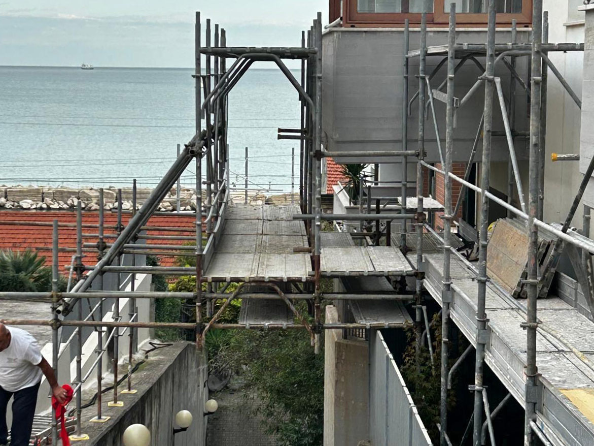 ponteggi ancona